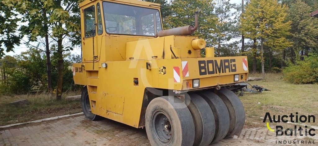 Bomag BW 20 R Pneumorehvidega rullid