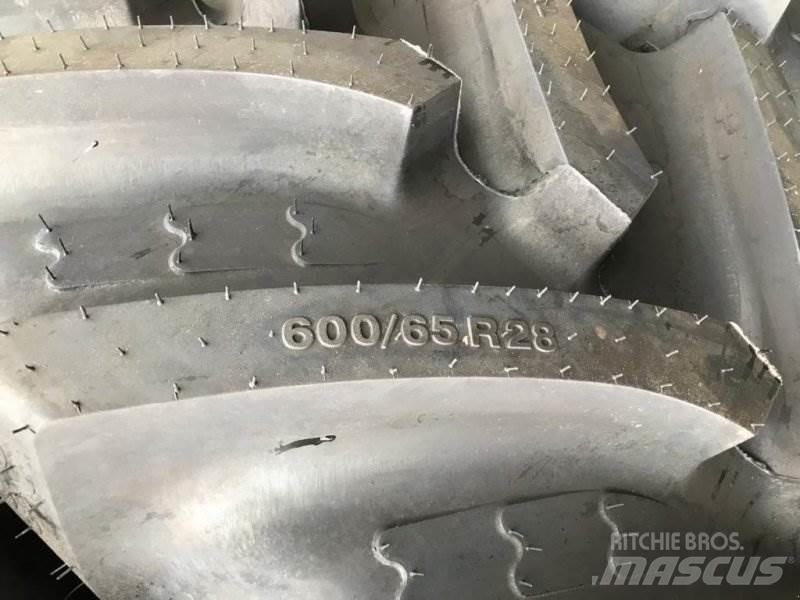 BKT 600/65R28 Rehvid, rattad ja veljed