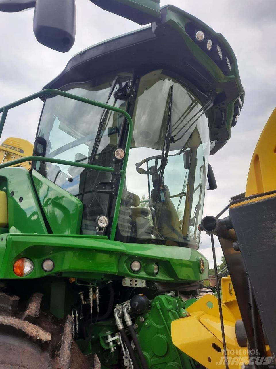 John Deere 8200 i Silokombainid
