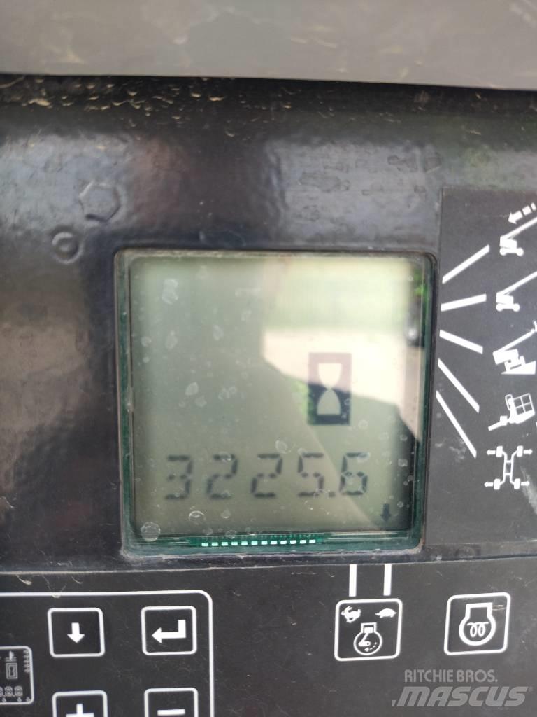 Genie ZX 135/70 Iseliikuvad poomtõstukid