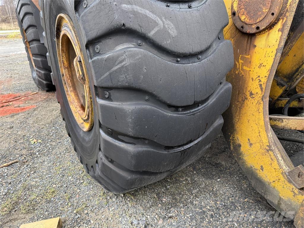 Hanomag C66 Rataslaadurid