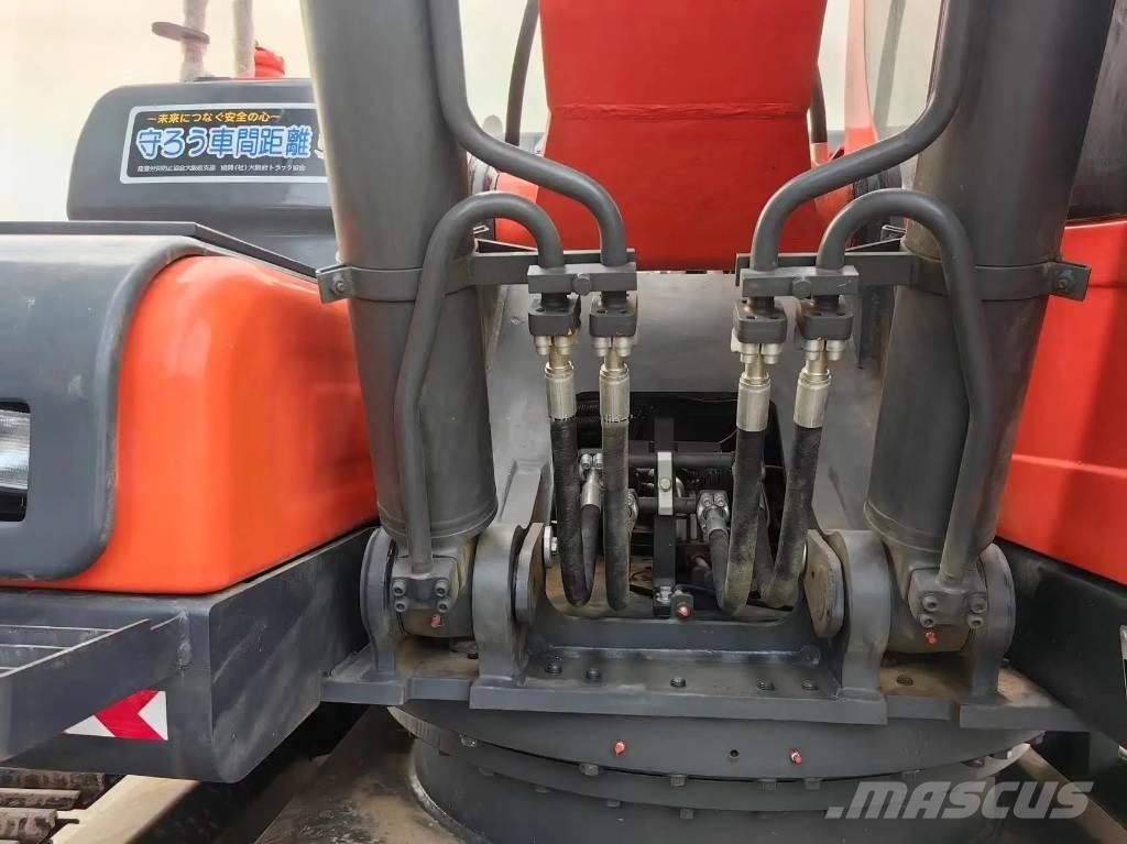 Doosan DX225LC-9C Roomikekskavaatorid