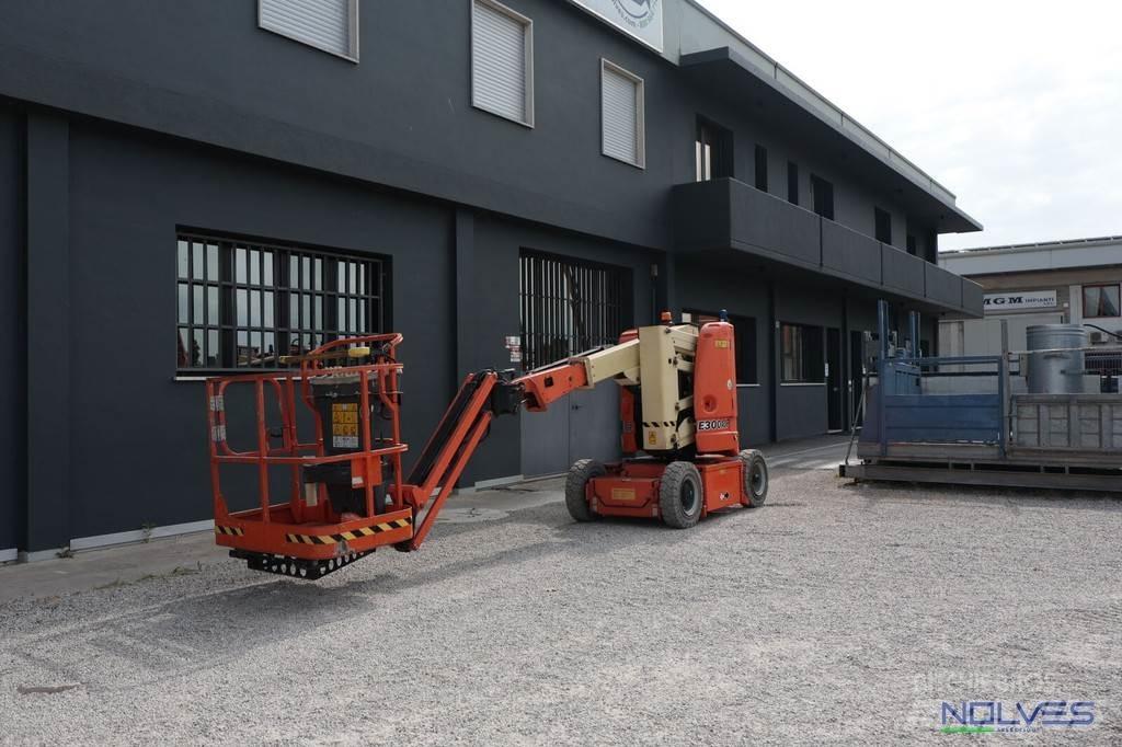 JLG E300AJP Iseliikuvad poomtõstukid