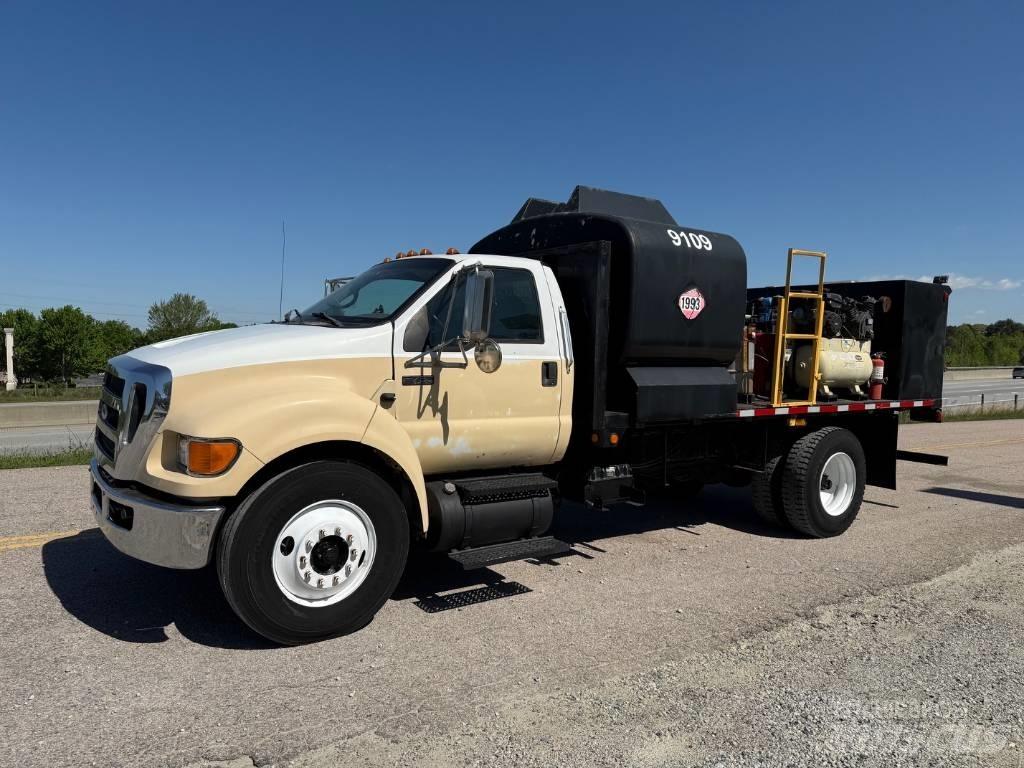 Ford F 750 XLT Munitsipaalsõidukid