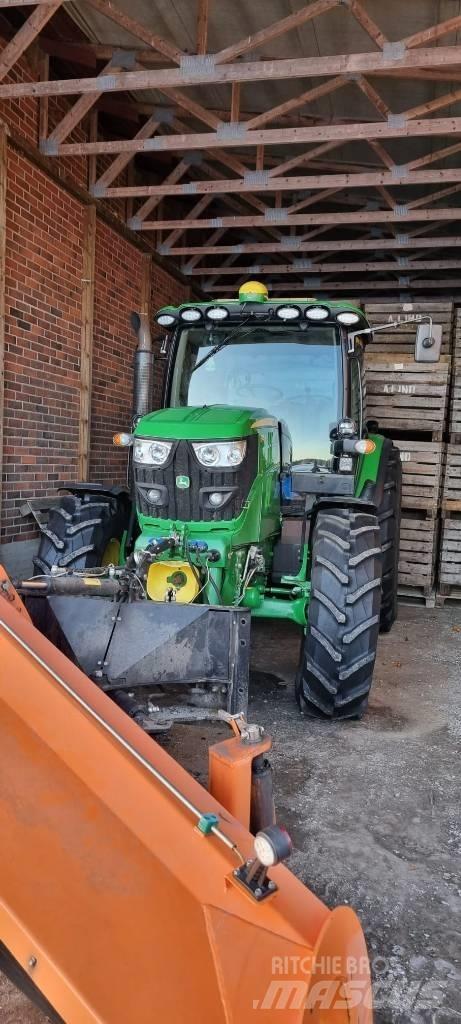 John Deere 6125 R Traktorid