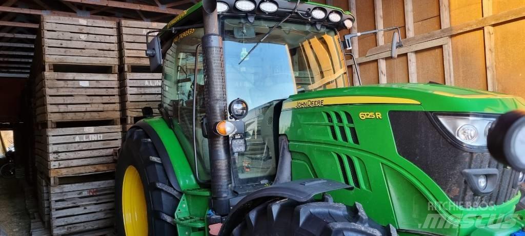 John Deere 6125 R Traktorid
