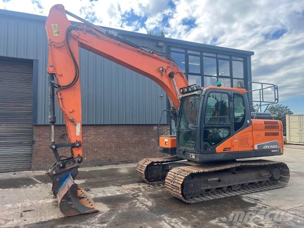 Doosan DX 140 LC Roomikekskavaatorid