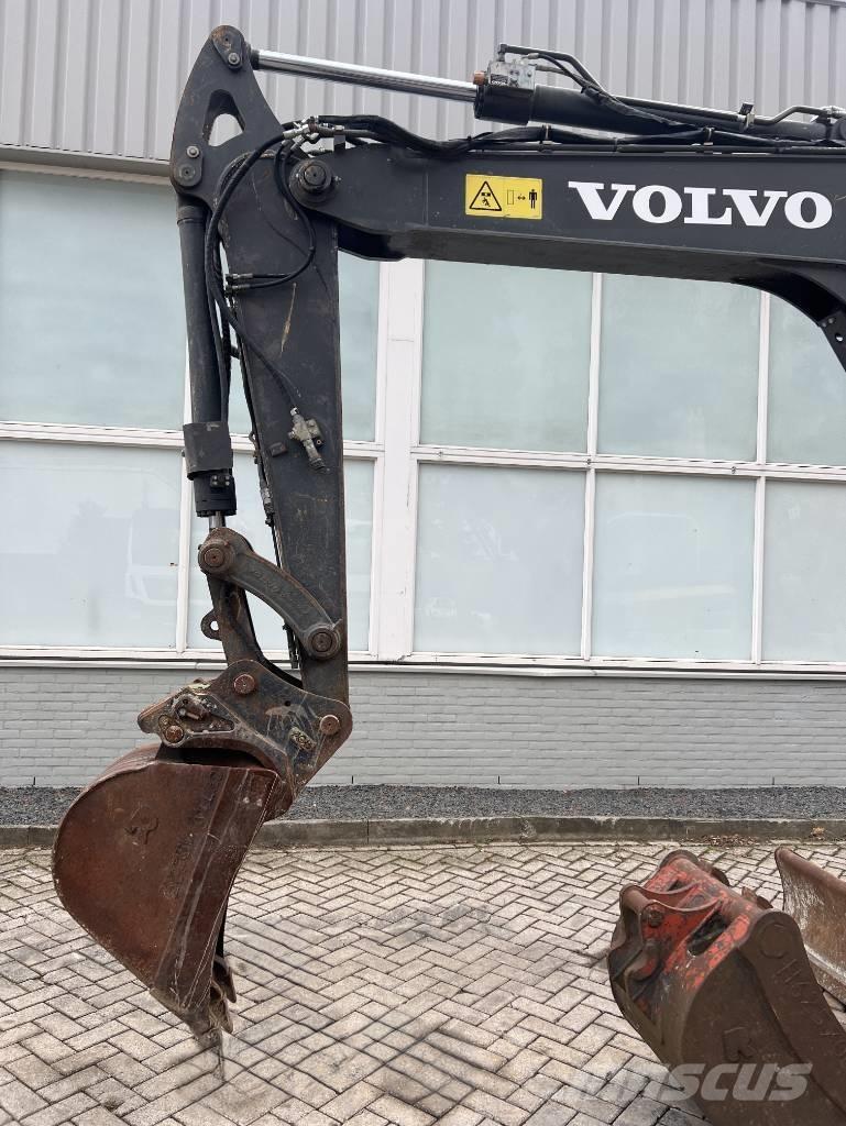 Volvo ECR 88 D    2016 Väikeekskavaatorid 7t-12t