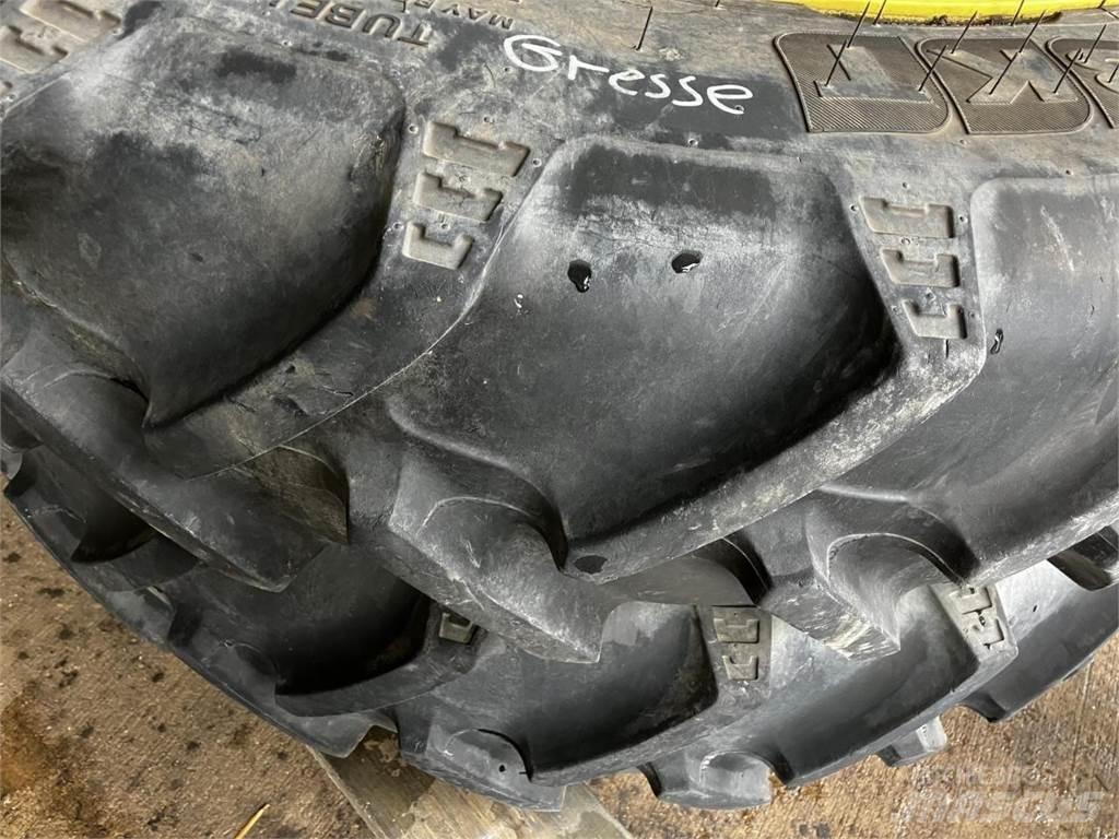 BKT 270/95R32 Rehvid, rattad ja veljed