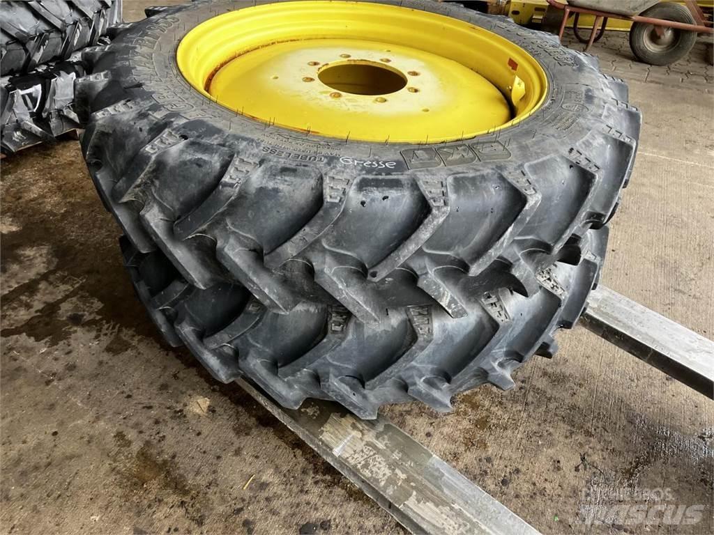 BKT 270/95R32 Rehvid, rattad ja veljed