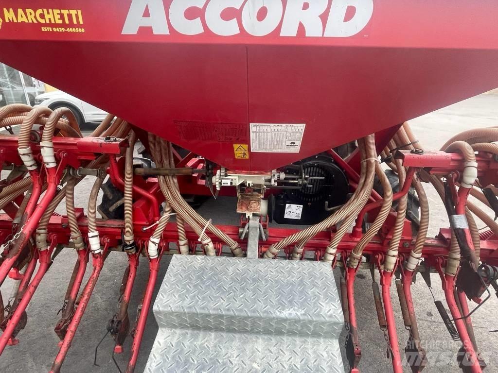 Accord DL 45 Külvikud