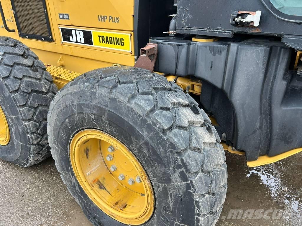 CAT 140 M AWD Greiderid
