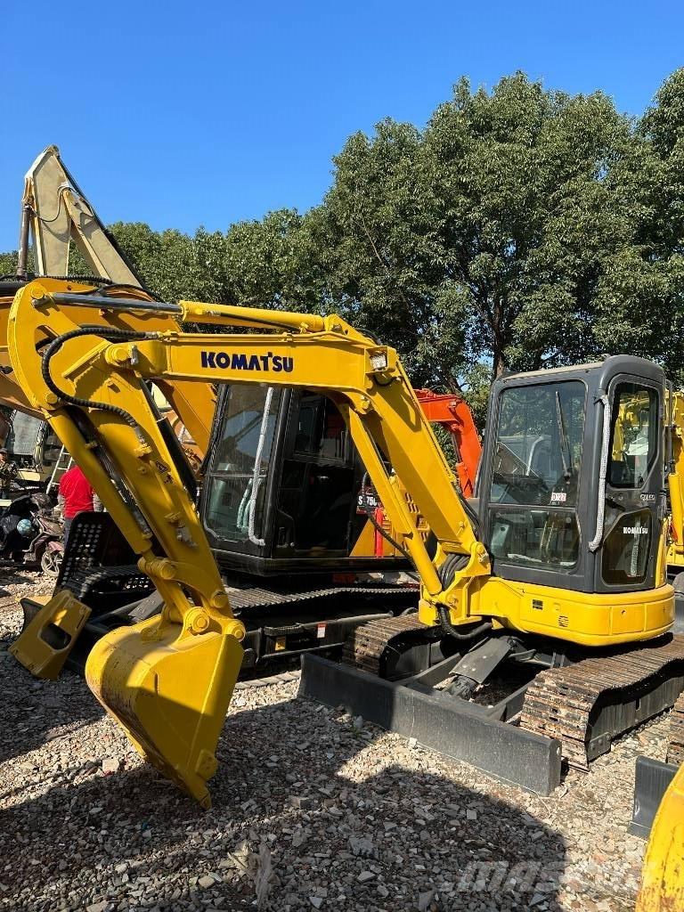 Komatsu PC 40 Roomikekskavaatorid