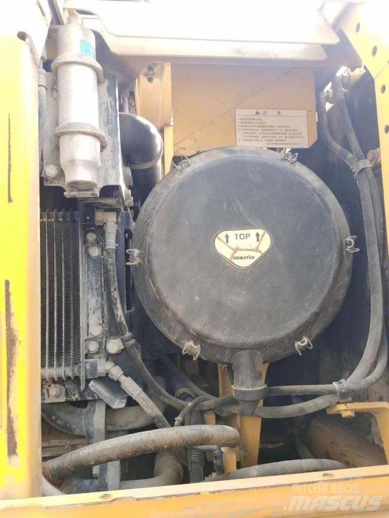 Komatsu PC 400-7 Roomikekskavaatorid