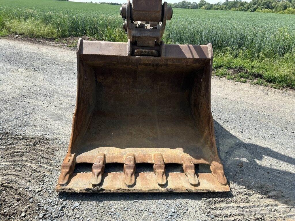 Volvo EC220EL Roomikekskavaatorid