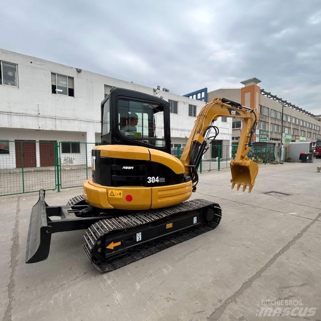 CAT 304 Roomikekskavaatorid