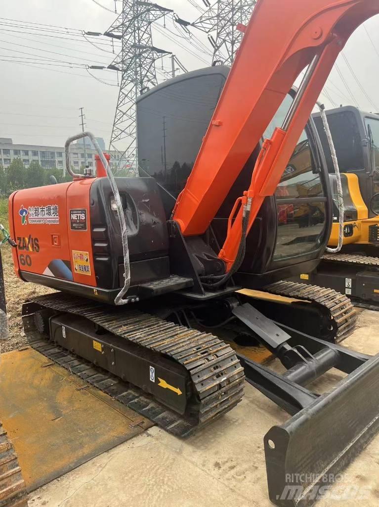 Hitachi zaxis60 Roomikekskavaatorid