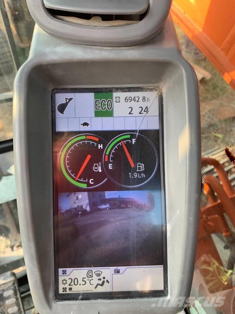 Hitachi ZX 135 US-5B Roomikekskavaatorid