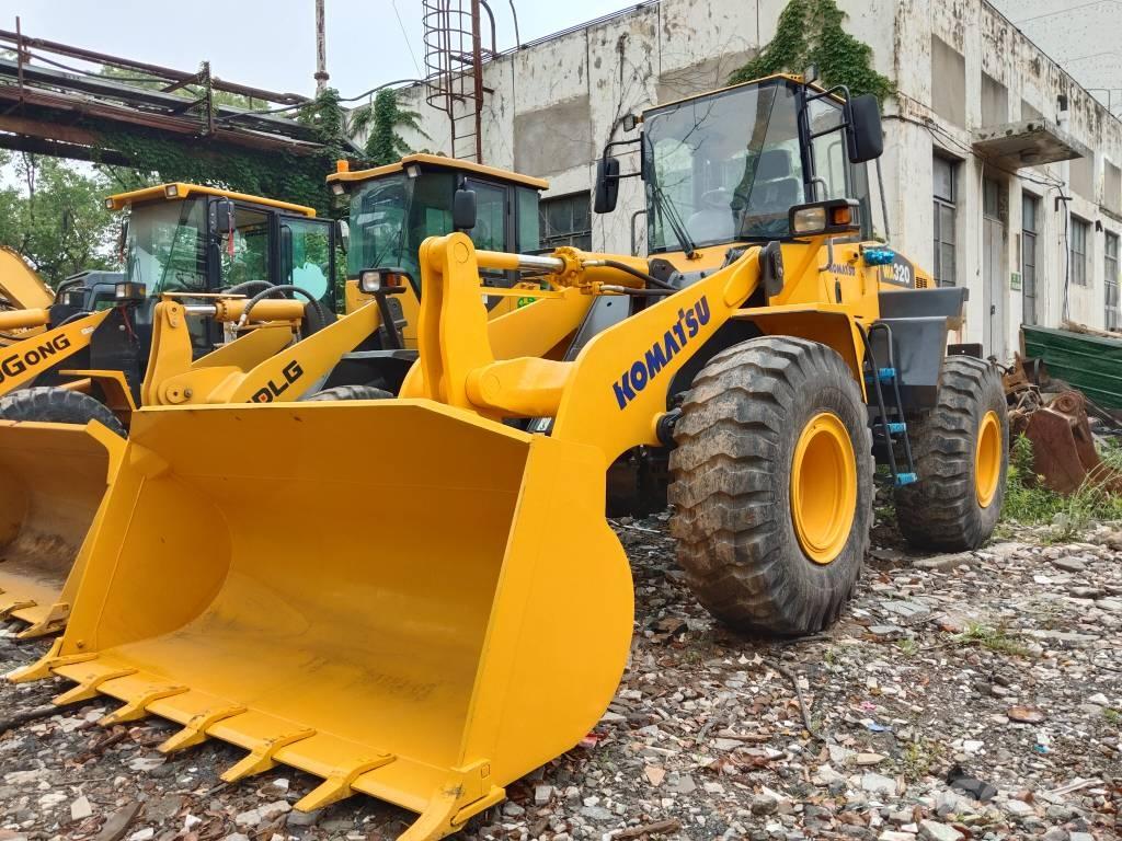 Komatsu WA 320 Rataslaadurid