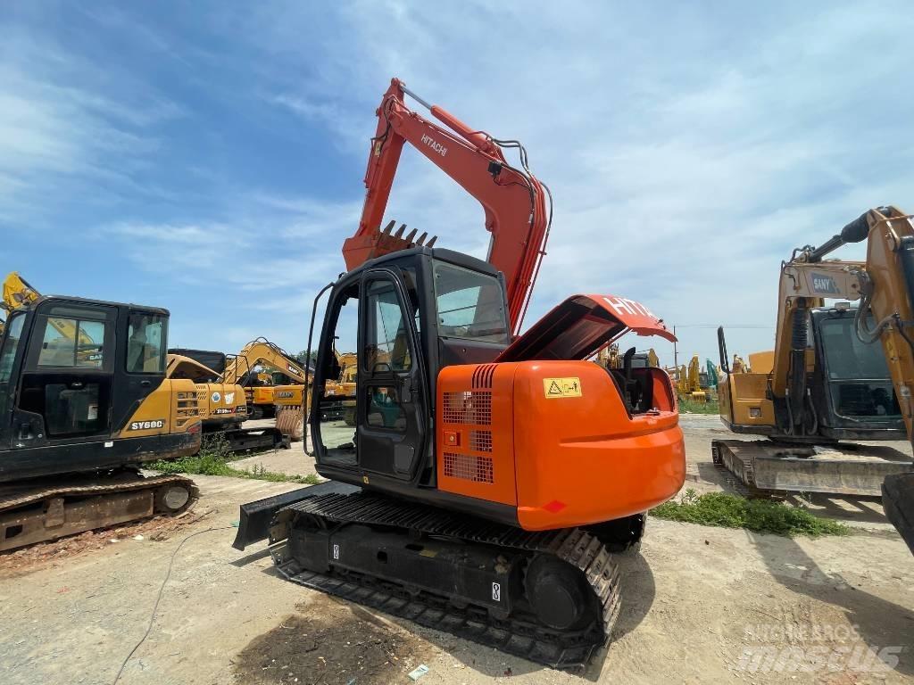 Hitachi ZX 70 Väikeekskavaatorid 7t-12t