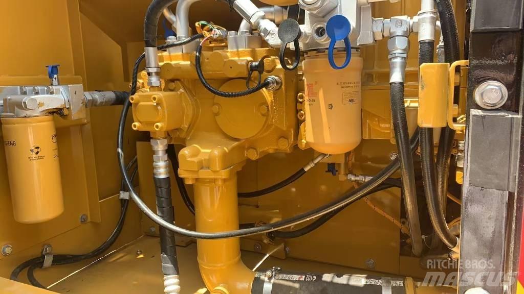 CAT 325 D L Roomikekskavaatorid