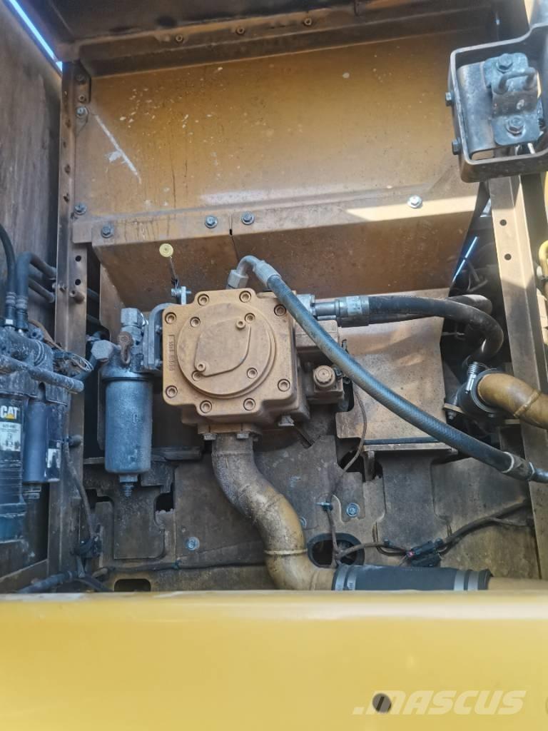 CAT 320 GC Roomikekskavaatorid