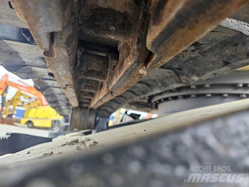 Komatsu PC 138 US-8 Väikeekskavaatorid 7t-12t