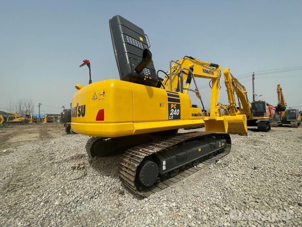 Komatsu PC 240 LC Roomikekskavaatorid