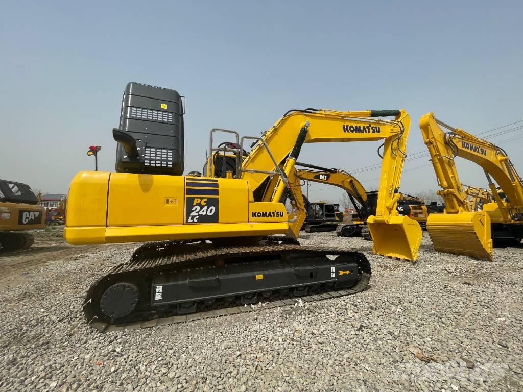 Komatsu PC 240 LC Roomikekskavaatorid