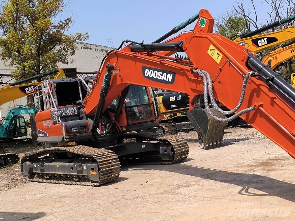 Doosan DX 300 Väikeekskavaatorid 7t-12t