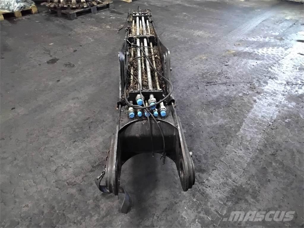 John Deere CH786 Harvesteri kraanad