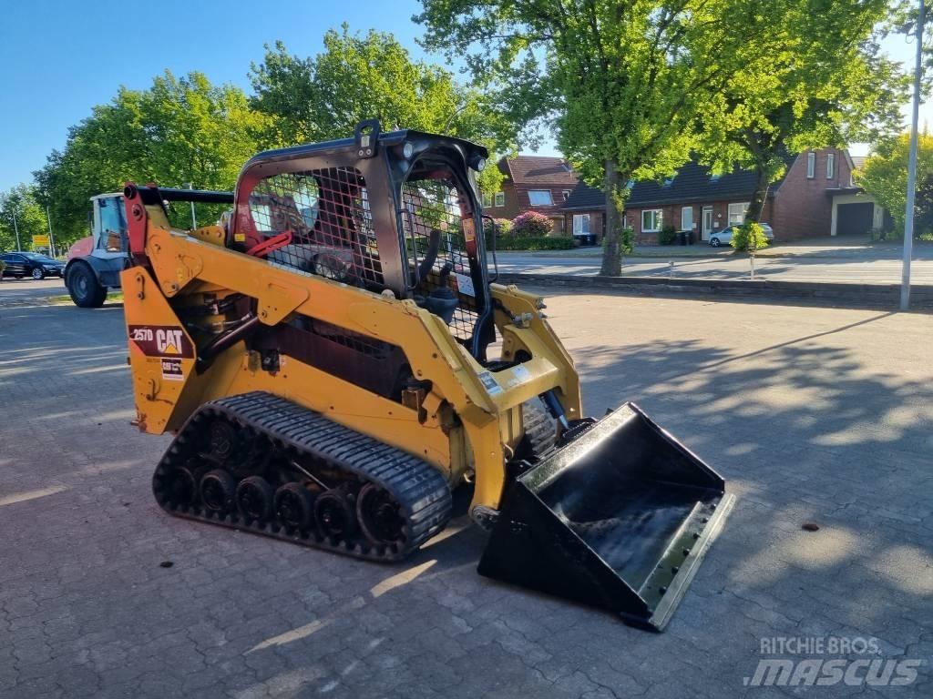 CAT 257 D Kompaktlaadurid