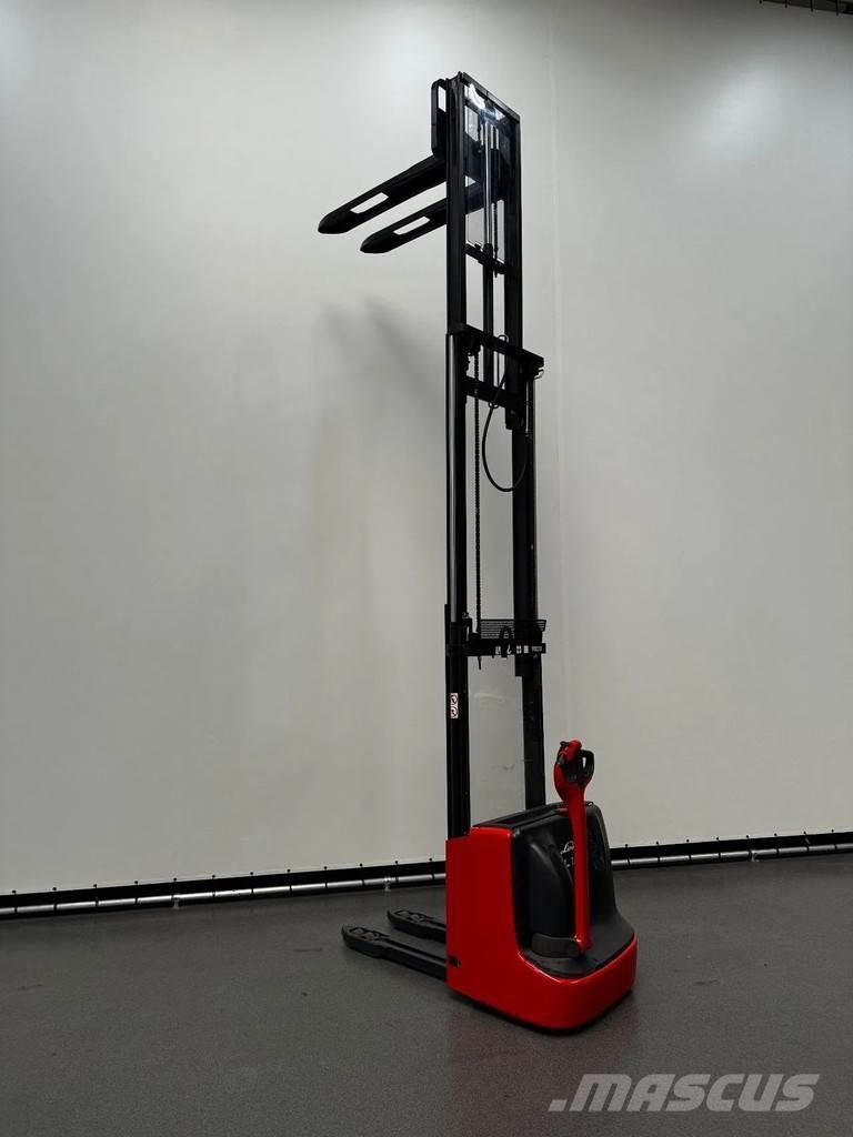 Linde L 12 I Järelkäidavad virnastajad