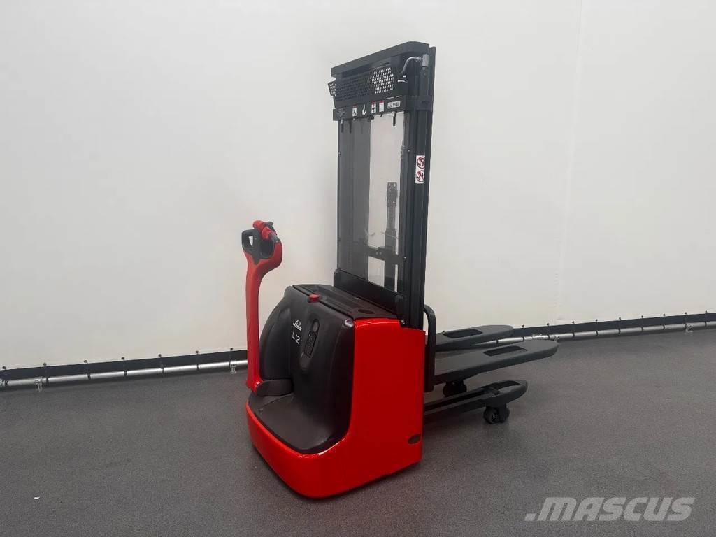 Linde L 12 I Järelkäidavad virnastajad