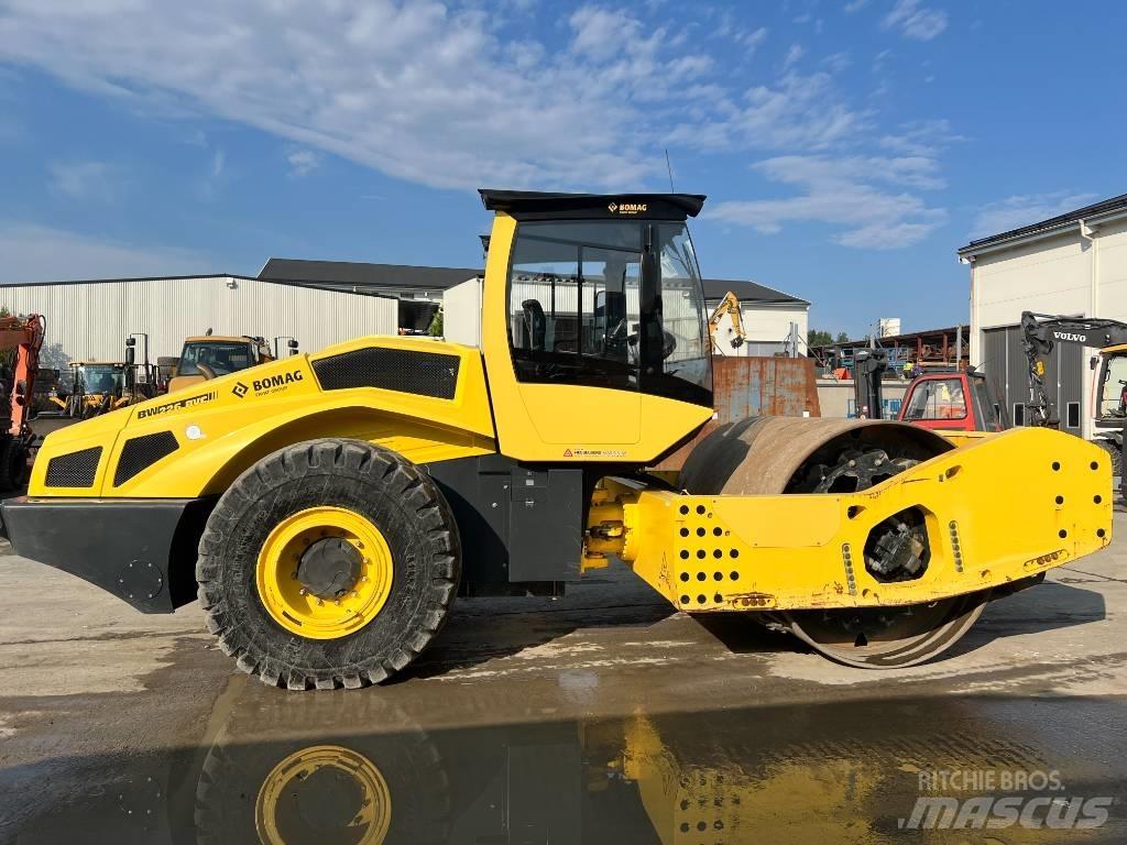 Bomag BW 226 BVC-5 Ühe trumliga rullid