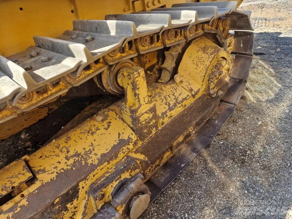 CAT D 6 D Buldooserid