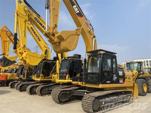 CAT 323 D L Roomikekskavaatorid