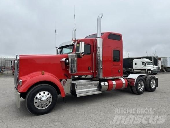 Kenworth W900L Sadulveokid