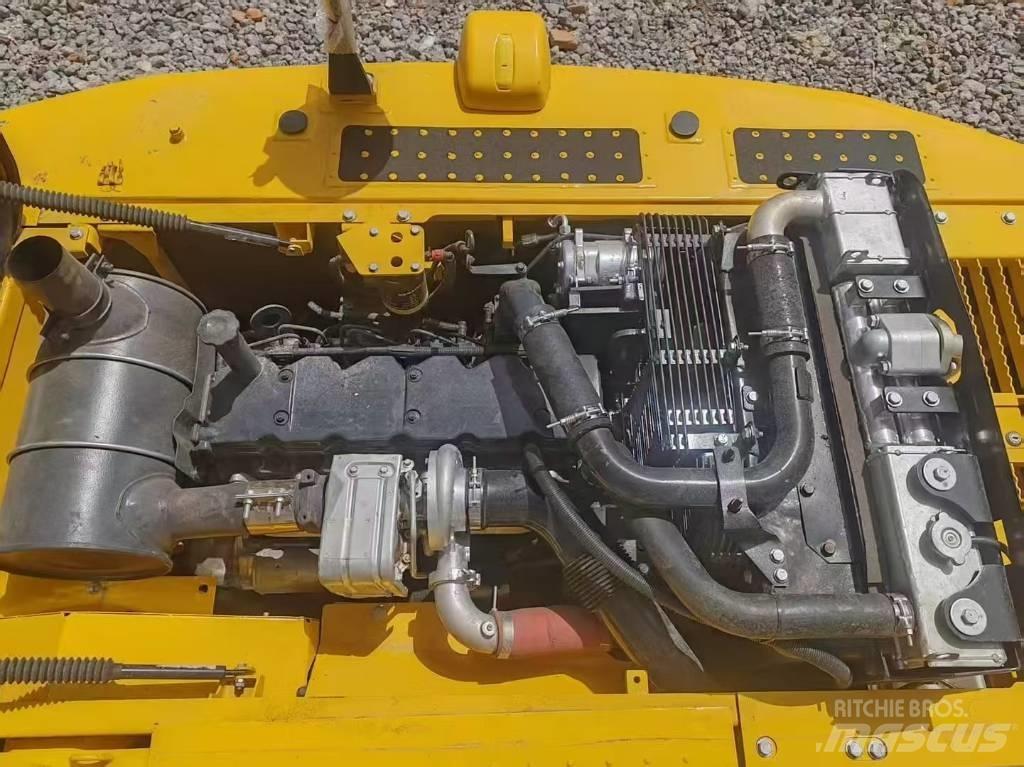 Komatsu 200-8 Roomikekskavaatorid