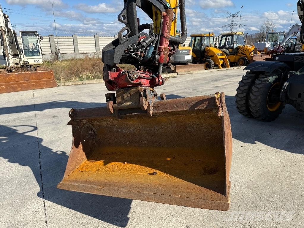 JCB Hydradig Ratasekskavaatorid