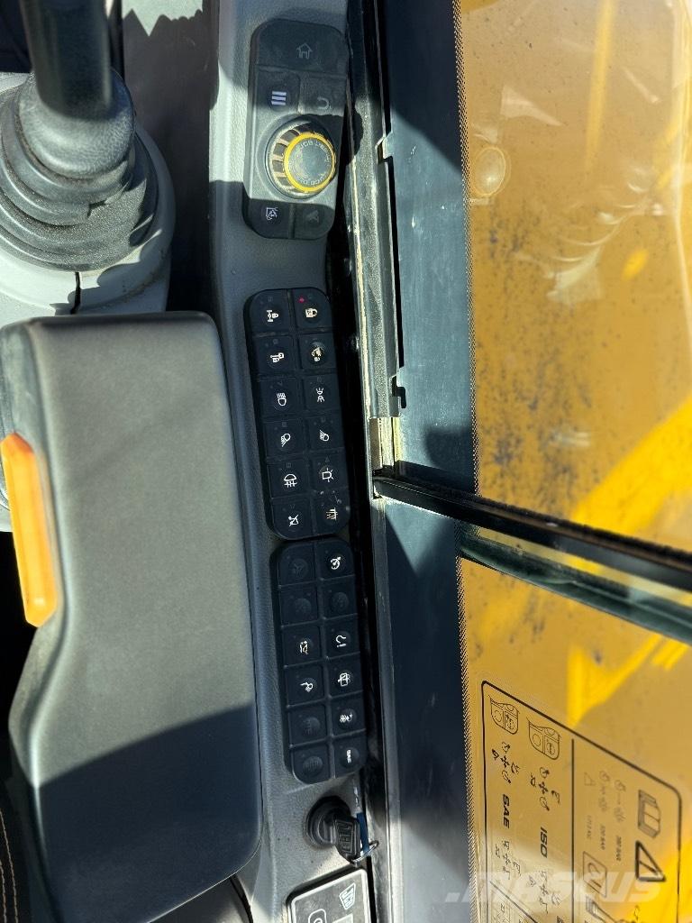 JCB Hydradig Ratasekskavaatorid