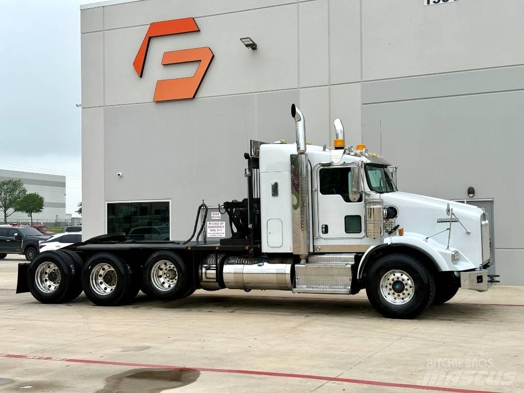 Kenworth T 800 Puksiirid