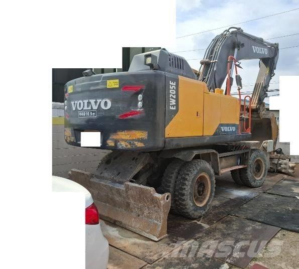 Volvo EW 205E Ratasekskavaatorid