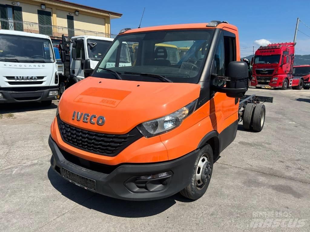 Iveco Daily 35-140 Kraanaga veokid