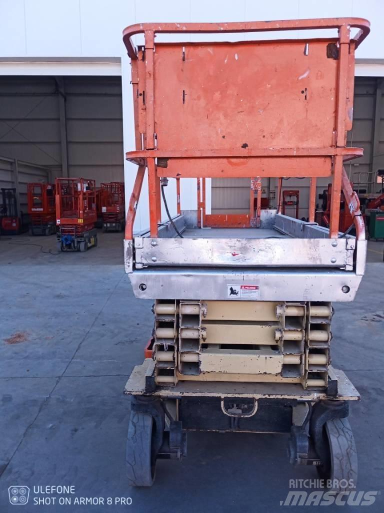 JLG 3246 ES Käärtõstukid