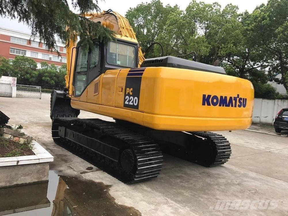 Komatsu PC 220-7 Roomikekskavaatorid
