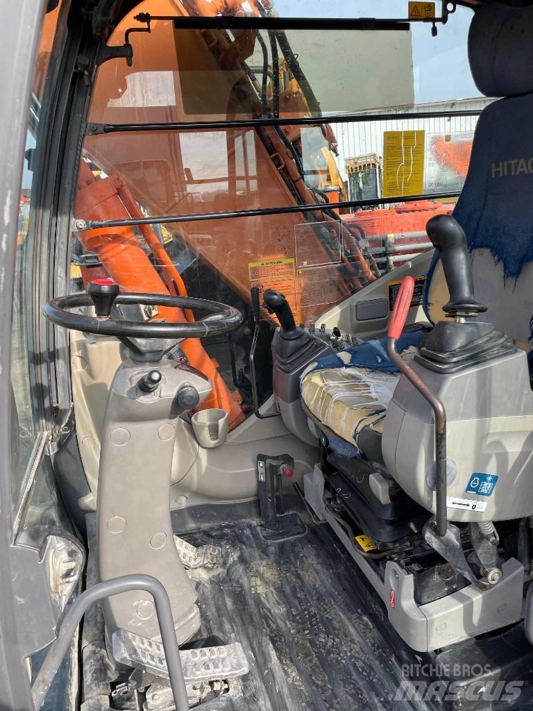 Hitachi Zaxis 140 W Ratasekskavaatorid