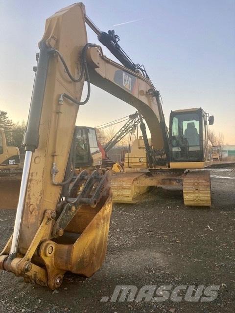 CAT 320 D Roomikekskavaatorid
