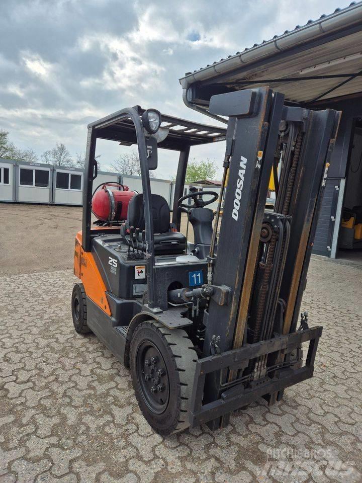 Doosan G 25 P-7 Muu