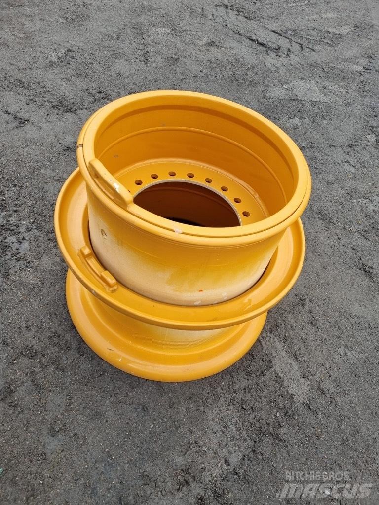 CASE 921 E rims Rehvid, rattad ja veljed